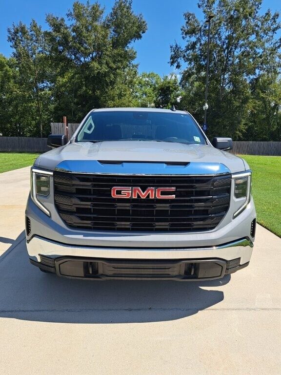 2024 GMC Sierra 4